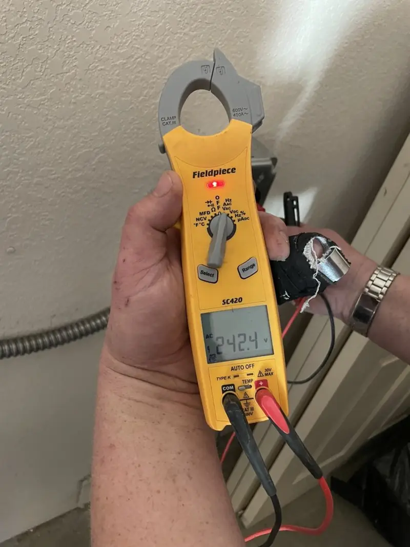 Voltage testing with clamp meter during Aluminum Wiring Replacement in Phoenixville